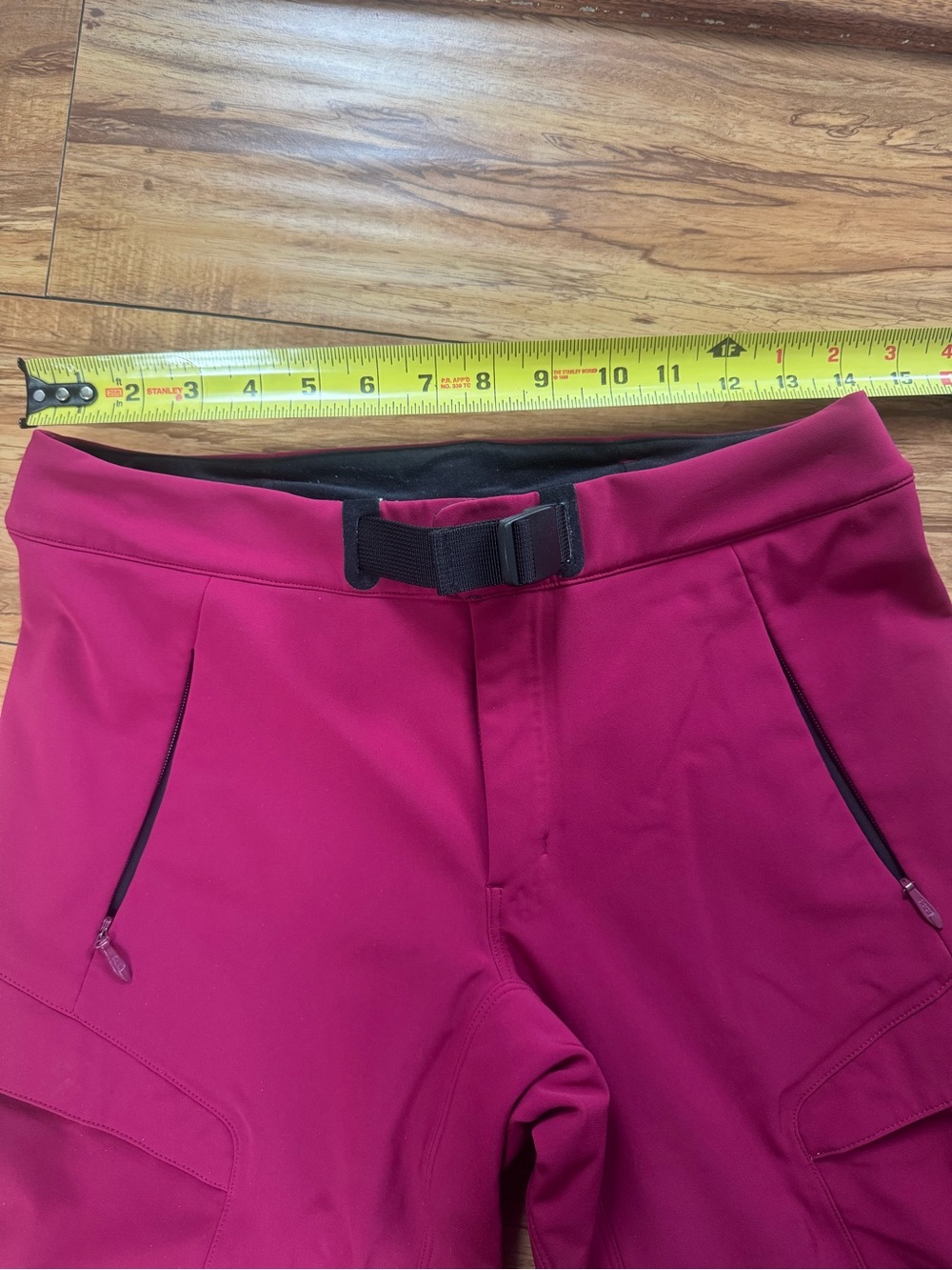 Arcteryx Women’s Ski Pants Berry Size 6 Winter Snow
Magenta Outdoor Softshell - Picture 4 of 6